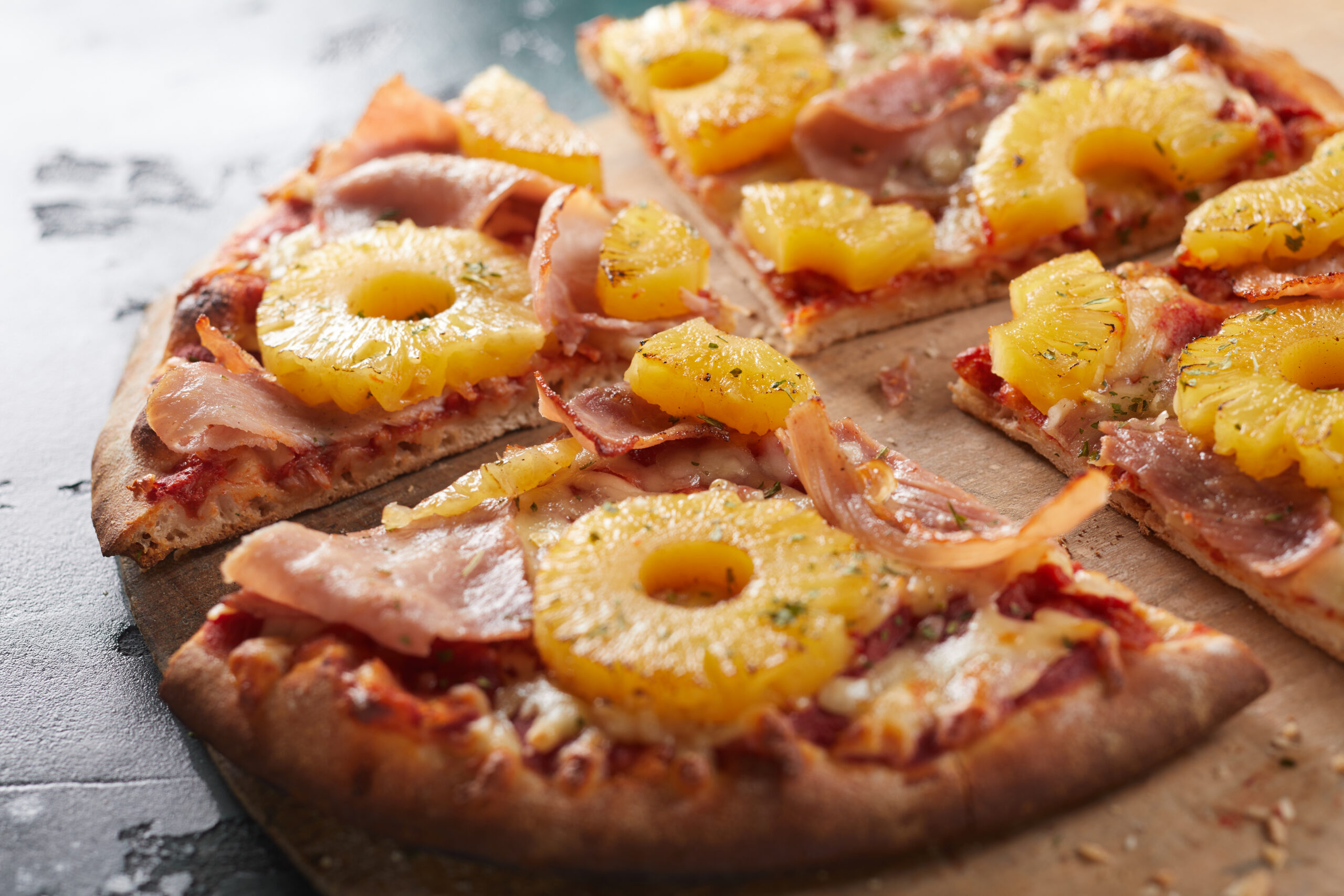 Is Ottawa A City of Pineapple-Pizza Lovers? Here&amp;#39;s What A Recent Poll Says